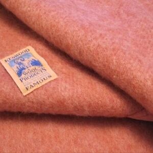 VTG KENWOOD BLANKET PURE WOOL made CANADA ROSE PINK MOTHPROOF WINTER WEIGHT
